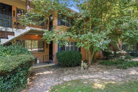 Condo For Sale - 1466 E Rock Springs Road<br/> Atlanta, GA 30306