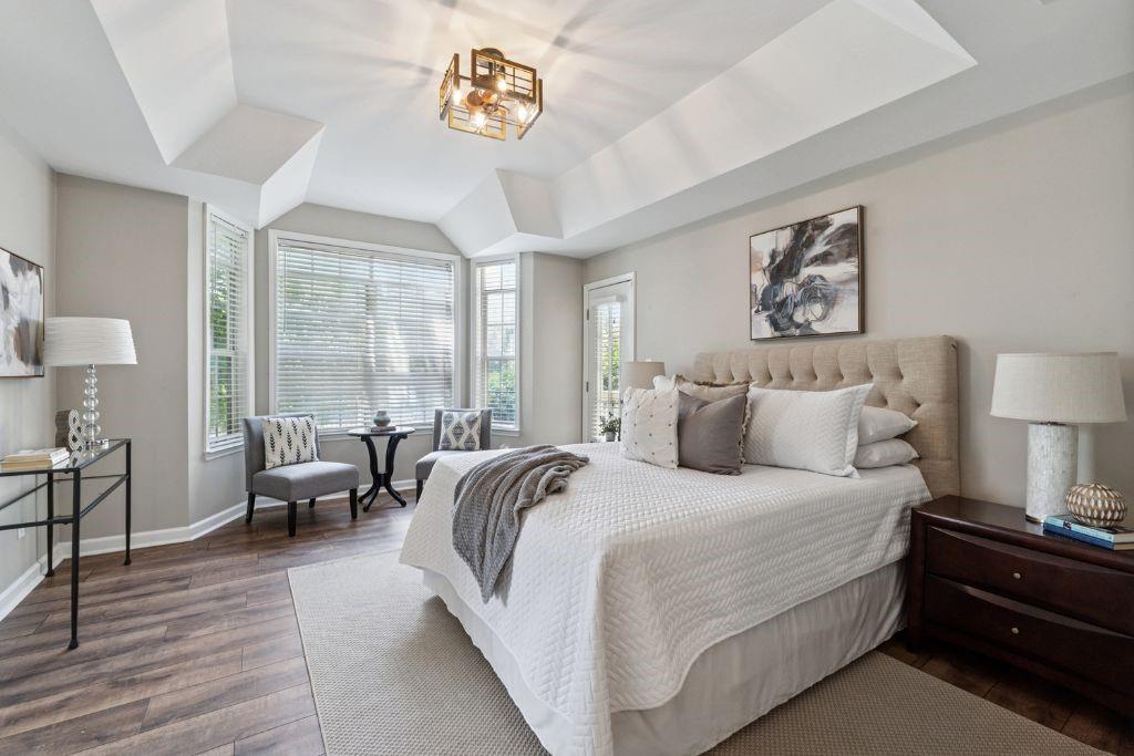 1037 Mcgill Park Avenue NE