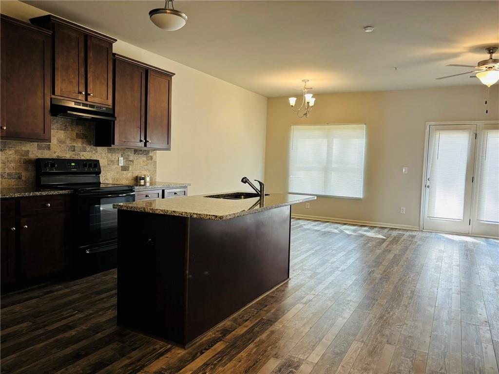 1545 Iris Walk, Jonesboro, Georgia image 2
