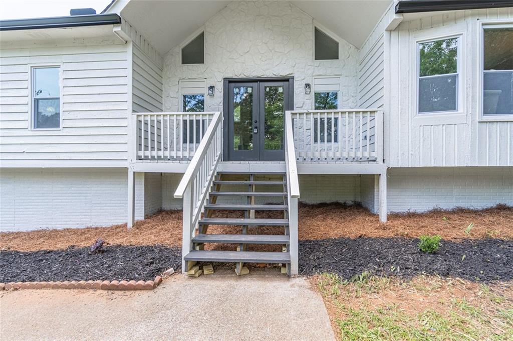 243 HICKORY Way