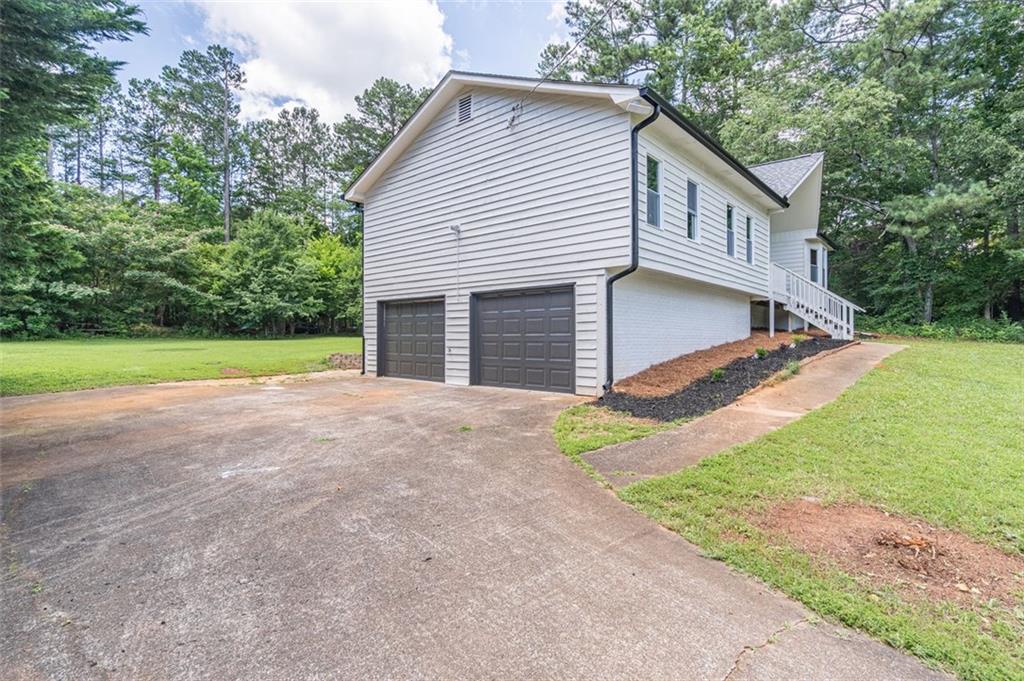 243 HICKORY Way