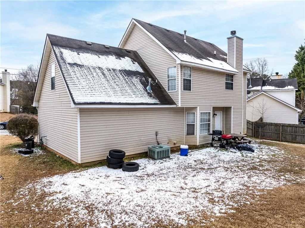 Decatur, Georgia 30035, United States, 5 Bedrooms Bedrooms, ,2 BathroomsBathrooms,Residential,Pending,7037