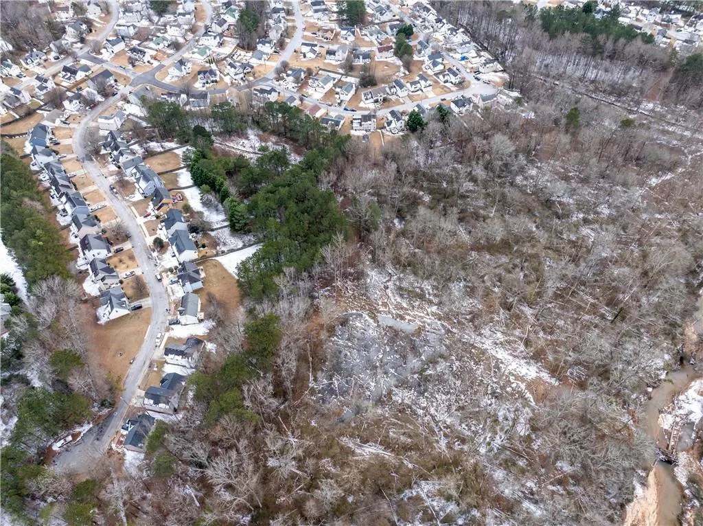 Decatur, Georgia 30035, United States, 5 Bedrooms Bedrooms, ,2 BathroomsBathrooms,Residential,Pending,7037