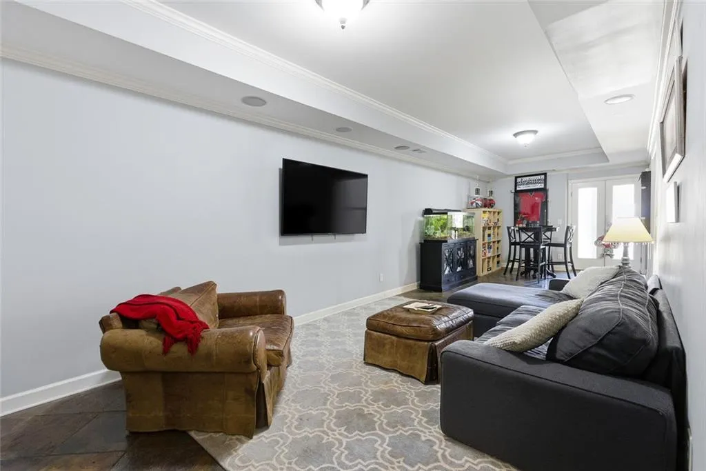 Roswell, Georgia 30075, United States, 5 Bedrooms Bedrooms, ,5 BathroomsBathrooms,Residential,Active,252314