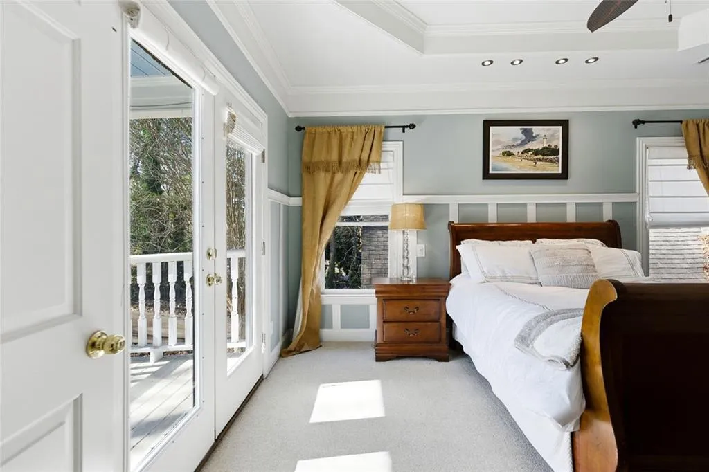 Roswell, Georgia 30075, United States, 5 Bedrooms Bedrooms, ,5 BathroomsBathrooms,Residential,Active,252314