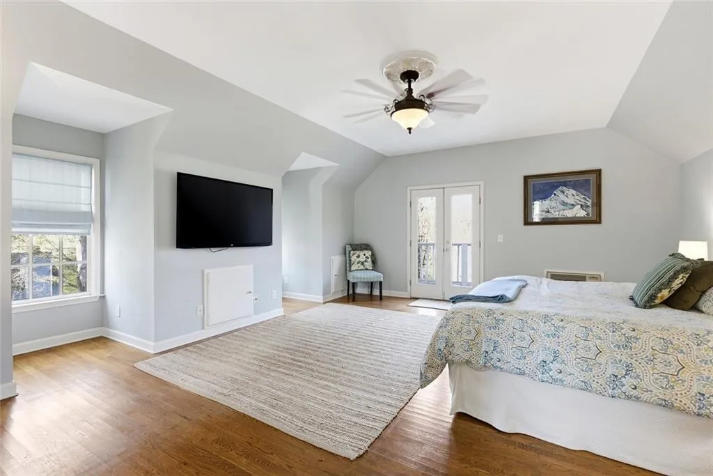 Roswell, Georgia 30075, United States, 5 Bedrooms Bedrooms, ,5 BathroomsBathrooms,Residential,Active,252314