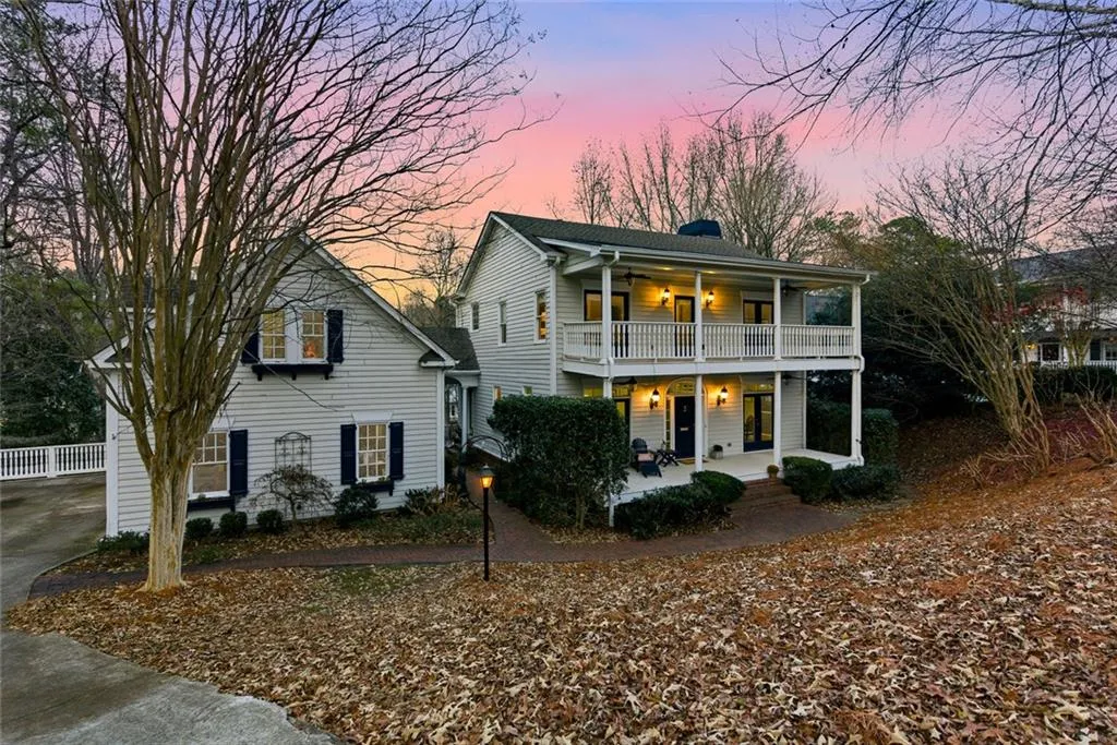 Roswell, Georgia 30075, United States, 5 Bedrooms Bedrooms, ,5 BathroomsBathrooms,Residential,Active,252314