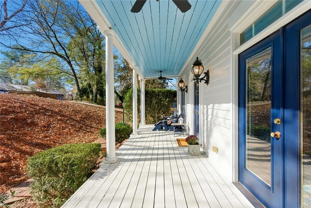 Roswell, Georgia 30075, United States, 5 Bedrooms Bedrooms, ,5 BathroomsBathrooms,Residential,Active,252314