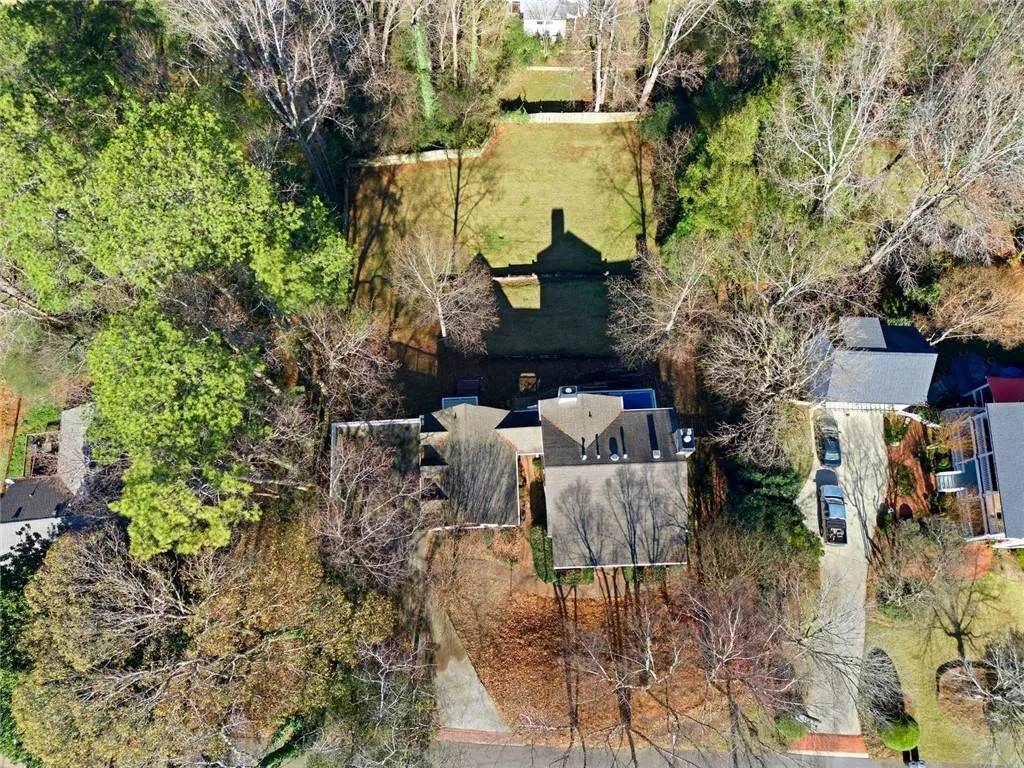 Roswell, Georgia 30075, United States, 5 Bedrooms Bedrooms, ,5 BathroomsBathrooms,Residential,Active,252314