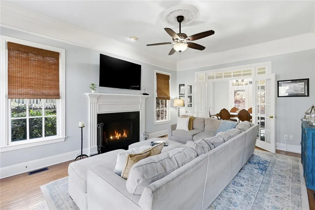 Roswell, Georgia 30075, United States, 5 Bedrooms Bedrooms, ,5 BathroomsBathrooms,Residential,Active,252314