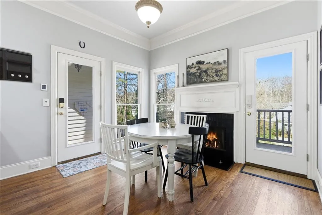 Roswell, Georgia 30075, United States, 5 Bedrooms Bedrooms, ,5 BathroomsBathrooms,Residential,Active,252314