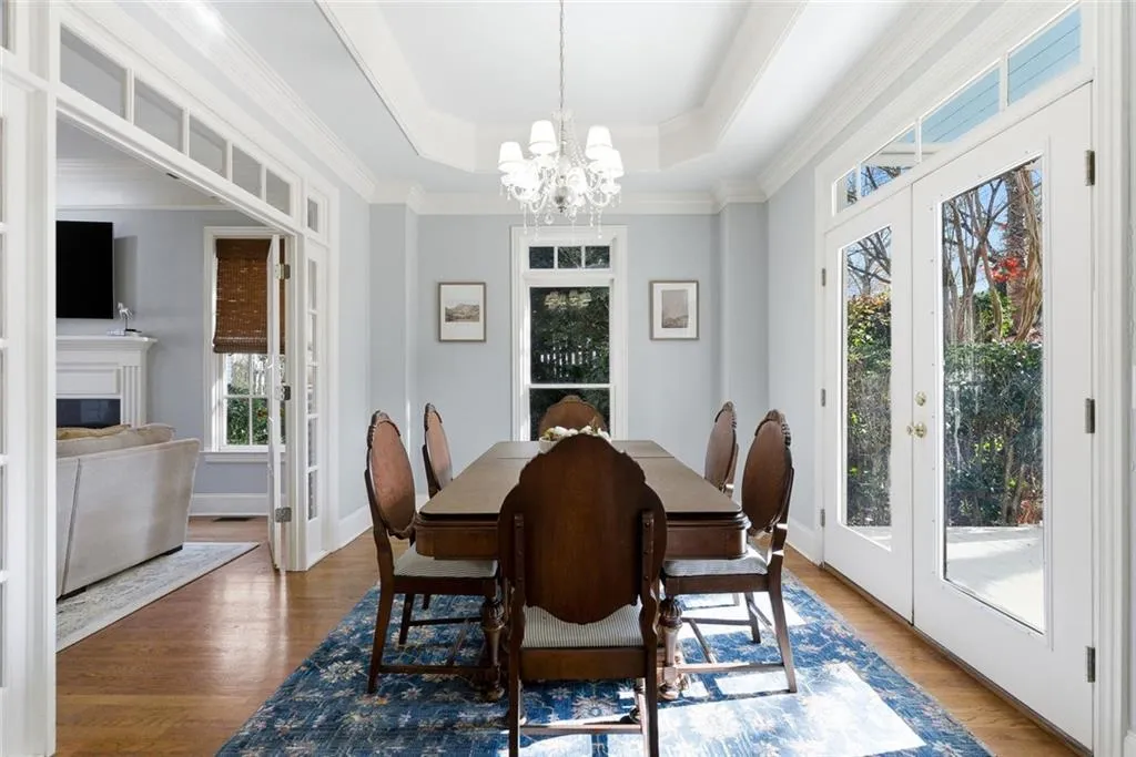 Roswell, Georgia 30075, United States, 5 Bedrooms Bedrooms, ,5 BathroomsBathrooms,Residential,Active,252314