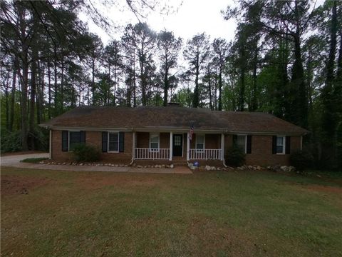 Homes For Rent - 507 Ironwood Court<br/> Conyers, GA 30094