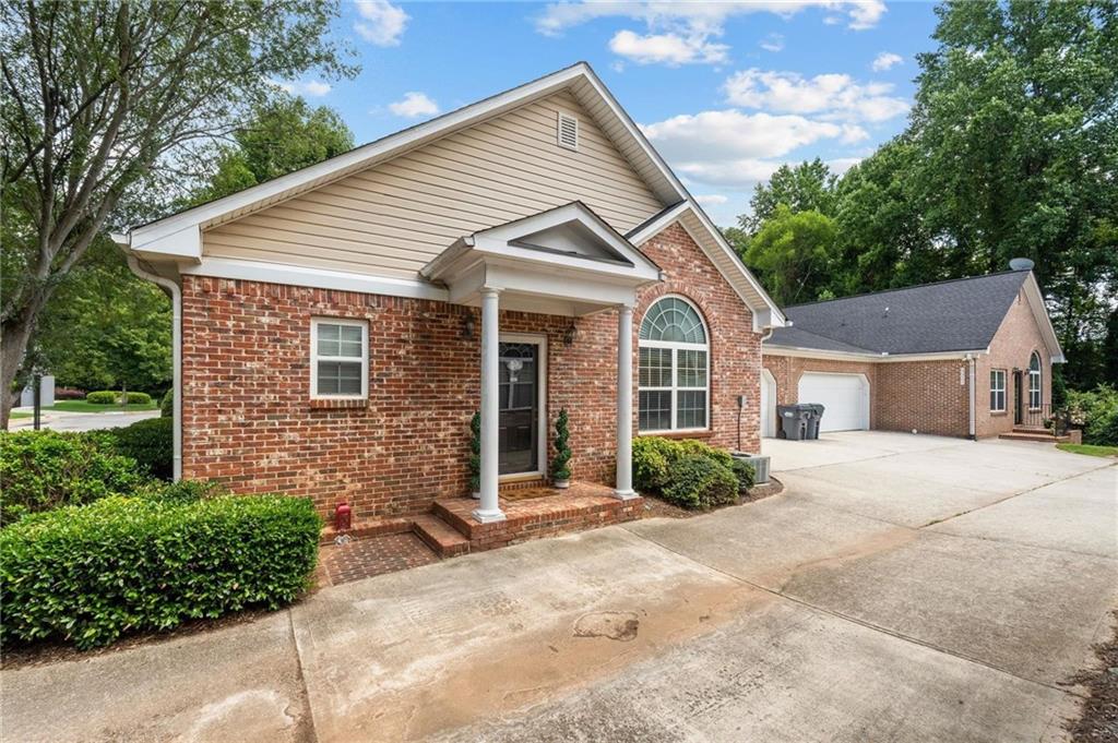 3309 Raes Creek Road 13