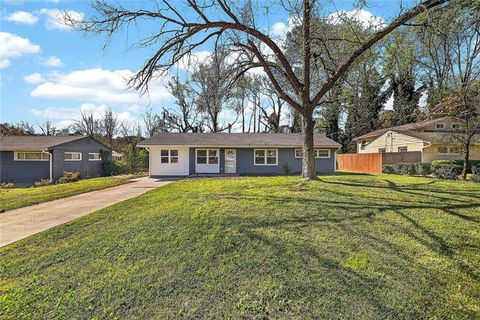 Photo of 3045 Lindon Lane, Decatur, GA 30033 (MLS # 7742169)