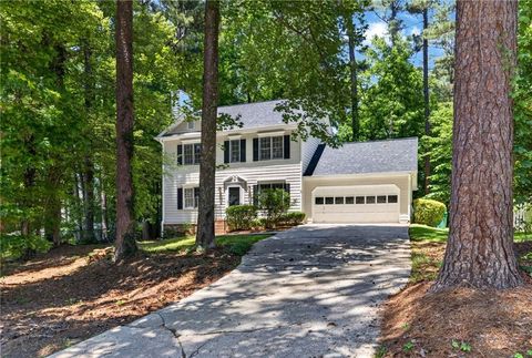 Homes For Sale - 3359 Woodrock Lane<br/> Snellville, GA 30078