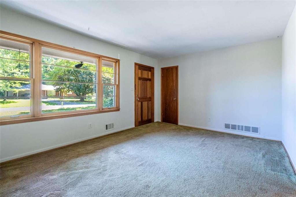 3732 Debbie Lane