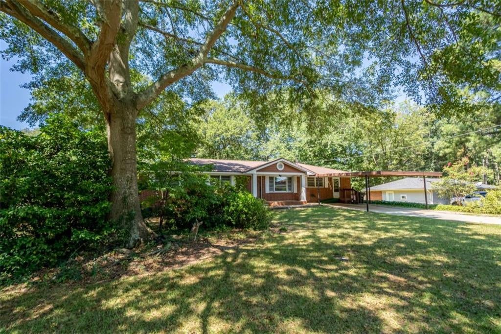 3732 Debbie Lane