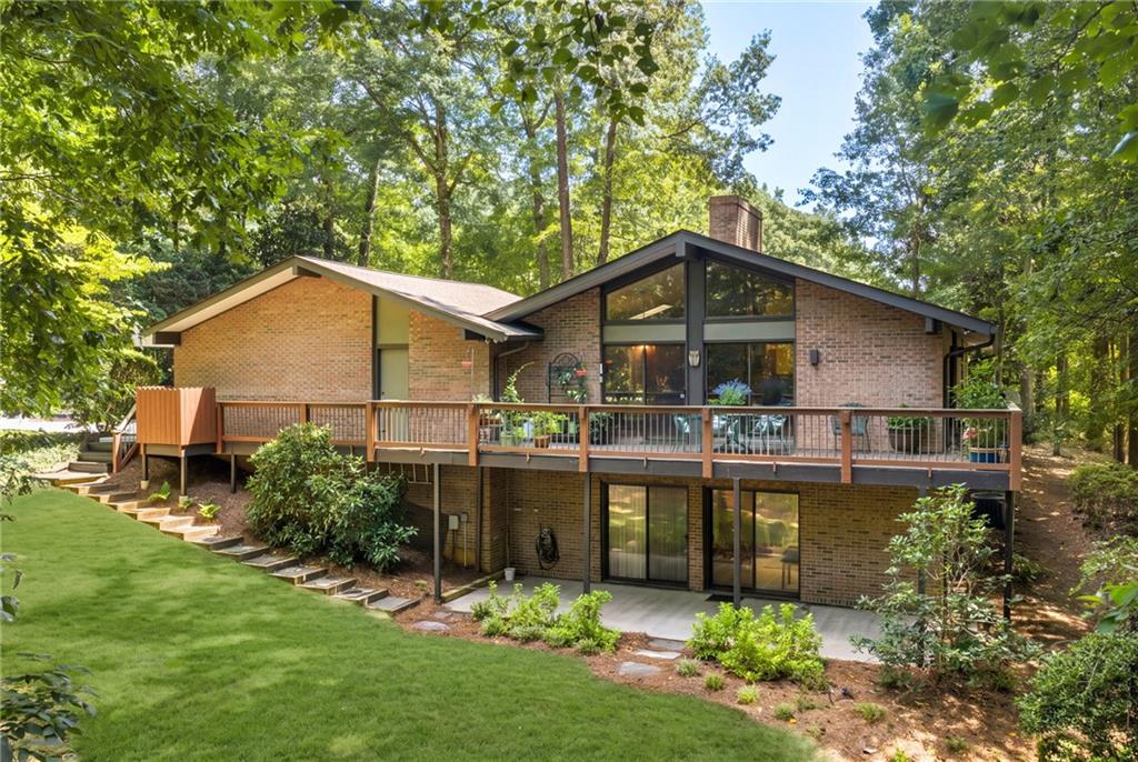 910 Freemanwood Lane