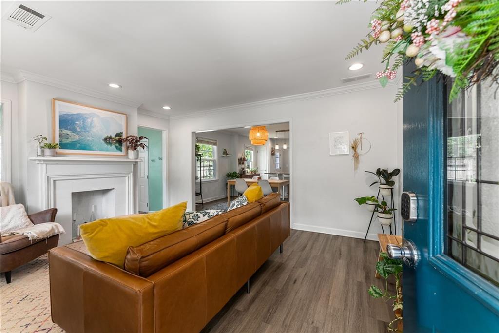 372 Ashburton Avenue