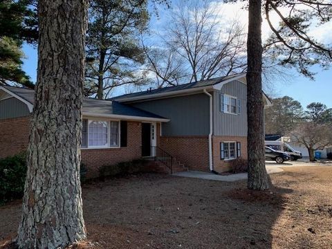 A home in Lilburn