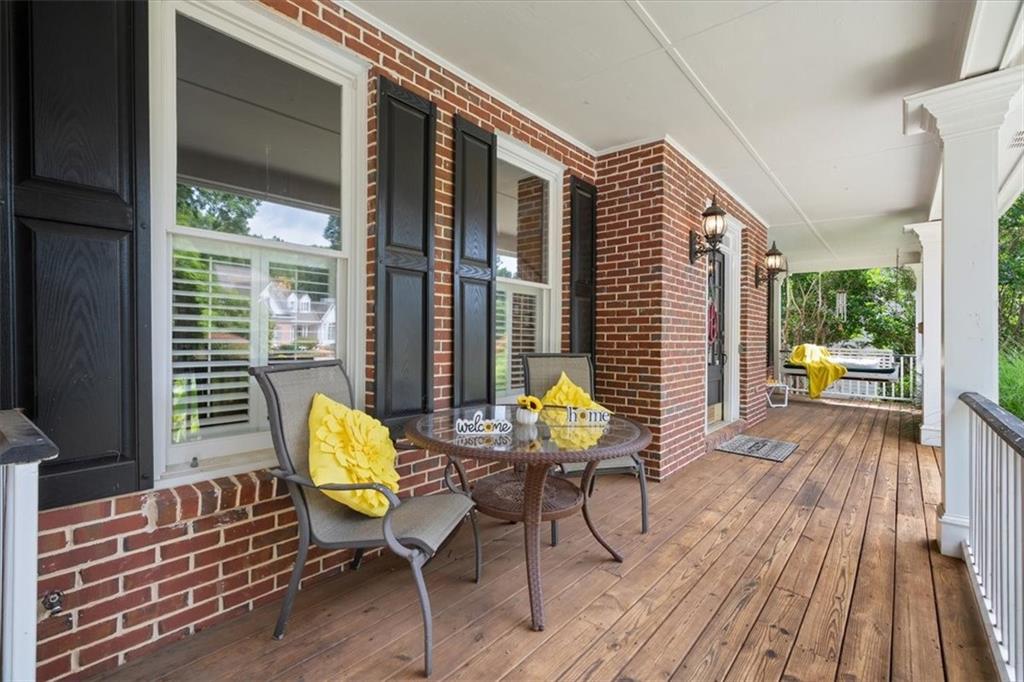 649 Goldenwood Court