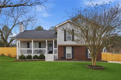 Homes For Sale - 486 Monticello Court<br/> Winder, GA 30680