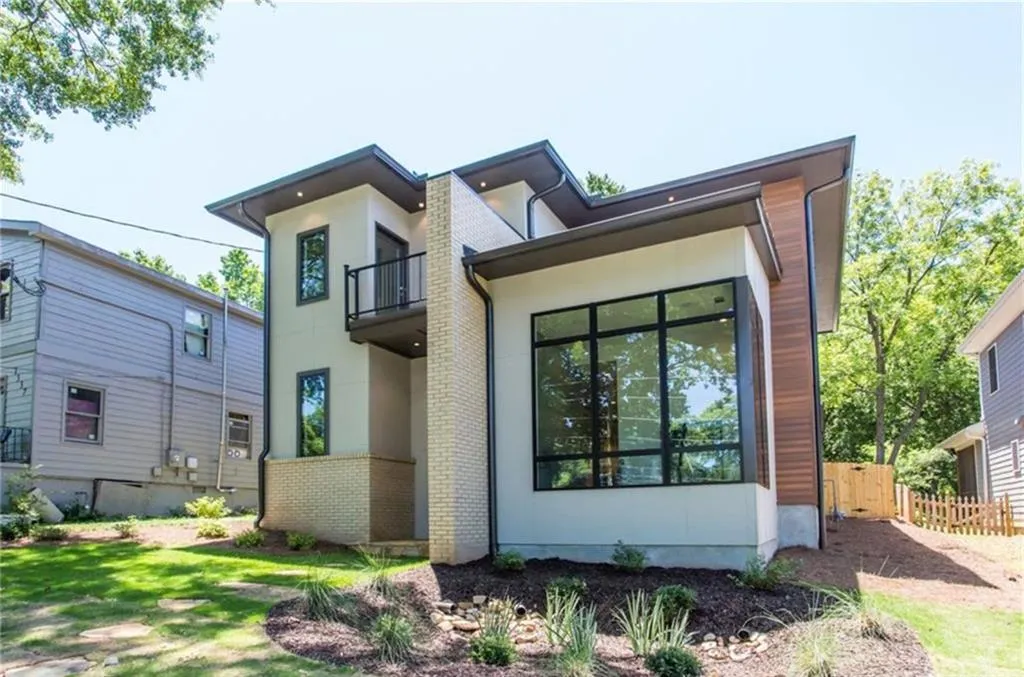 Atlanta, Georgia 30307, United States, 3 Bedrooms Bedrooms, ,3 BathroomsBathrooms,Residential,Coming Soon,220144