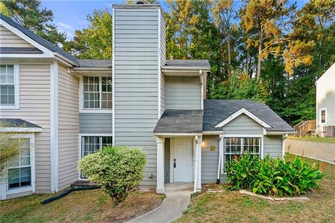 Townhouse For Sale - 2575 Picardy Circle #B<br/> Atlanta, GA 30349