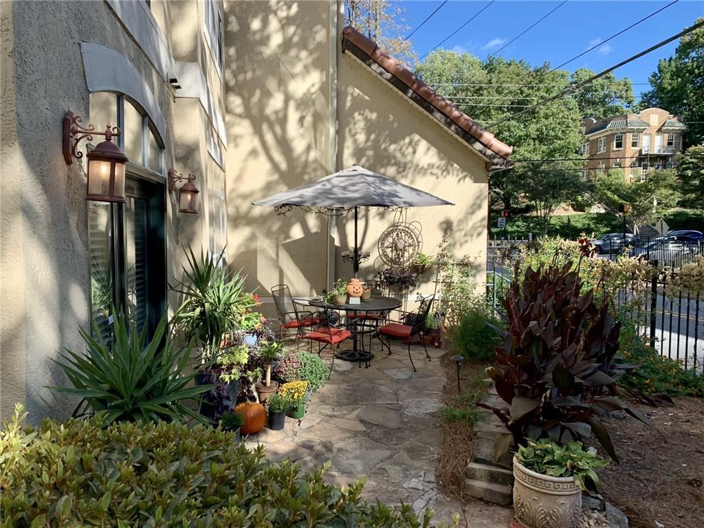 955 Juniper Street NE 1114