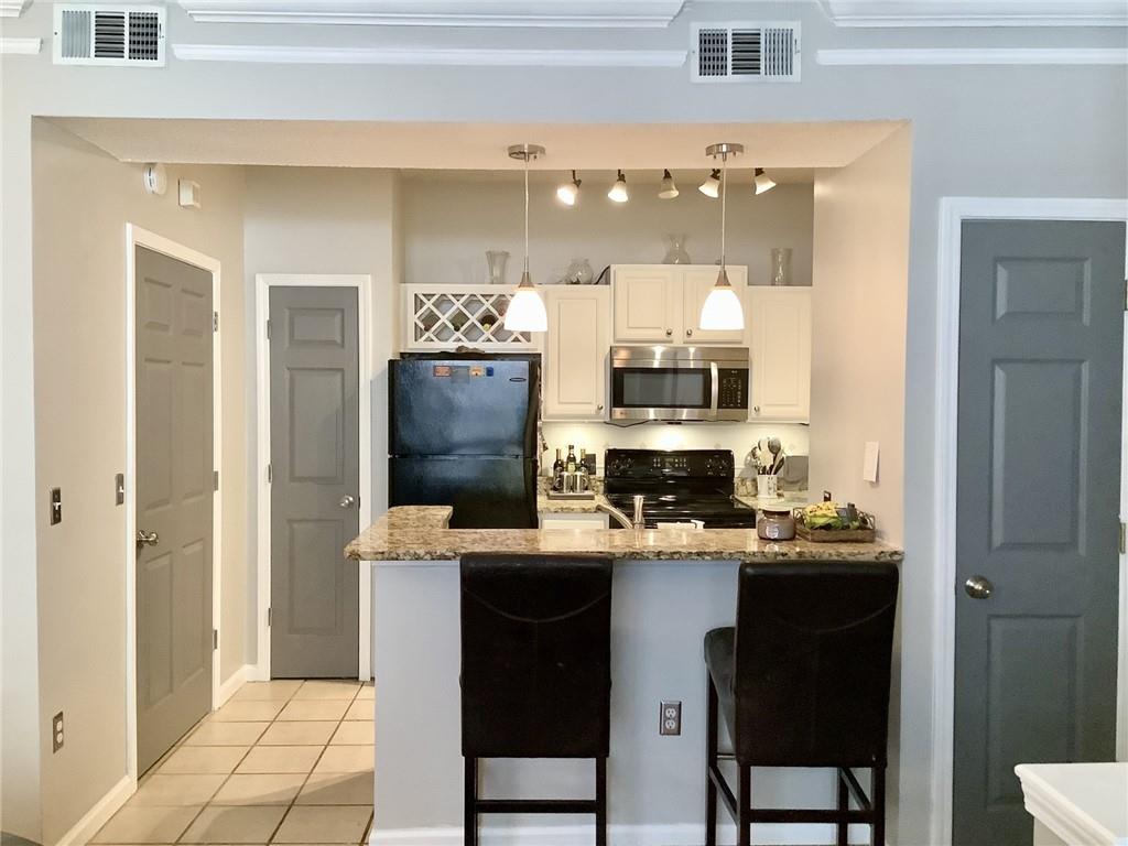 955 Juniper Street NE 1114