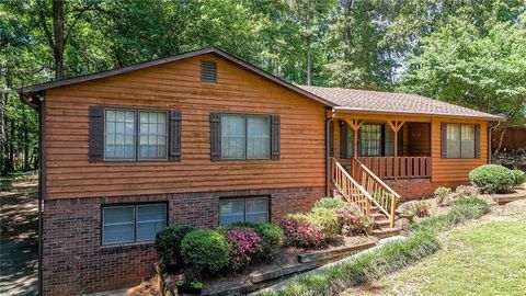 Homes For Sale - 328 Lake Forest Drive<br/> Acworth, GA 30102