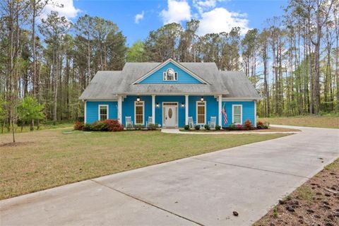 Homes For Sale - 750 Roscoe Road<br/> Newnan, GA 30263