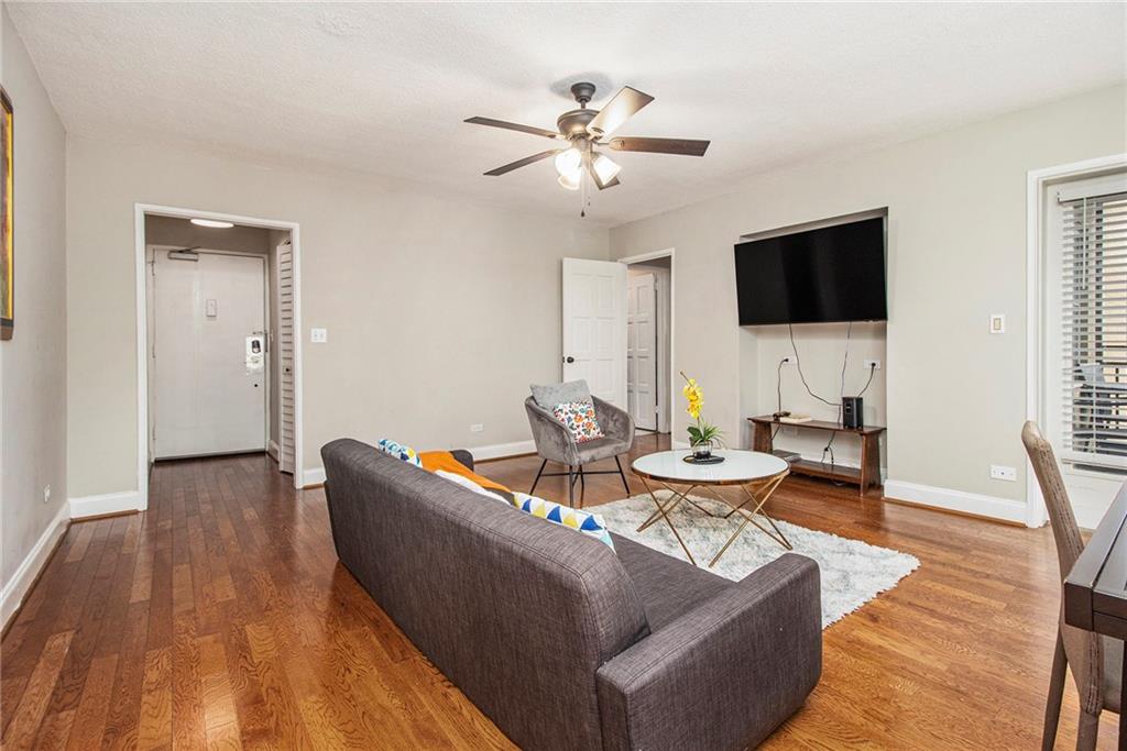 300 W Peachtree Street 21K