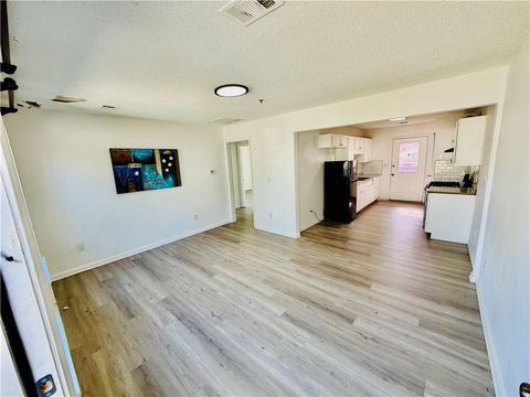 Townhouse For Sale - 328 Roosevelt Circle<br/> Marietta, GA 30060