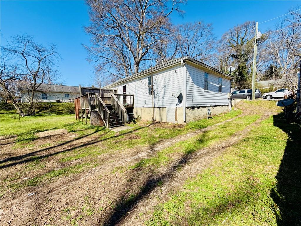 328 Roosevelt Circle NE