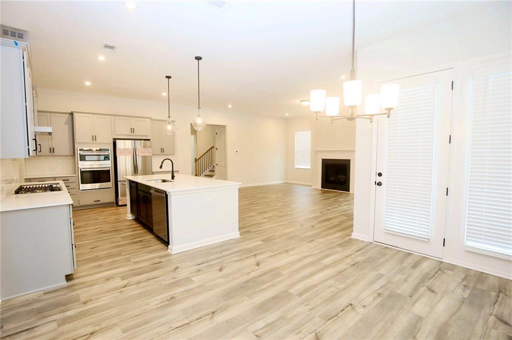 2225 Whistler Way NE