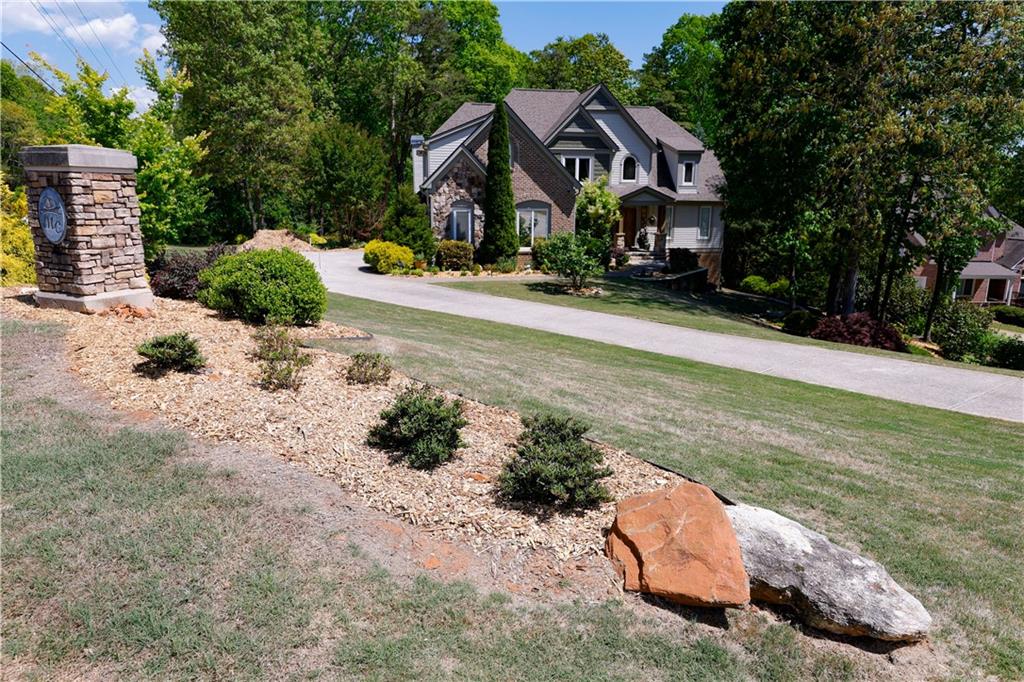 3661 Grandview Drive