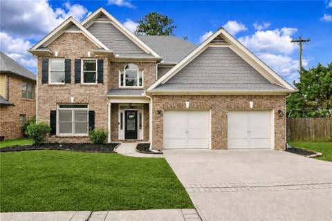 Homes For Sale - 802 Autumn Meadow Drive<br/> Loganville, GA 30052
