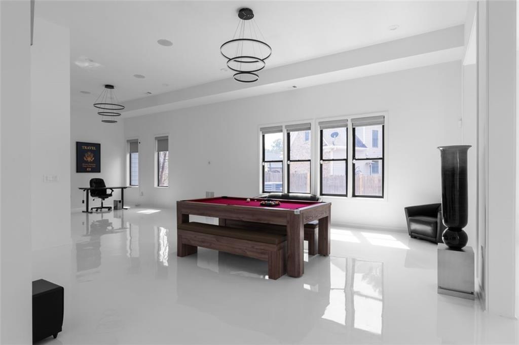 Oakhill Manor - Residential