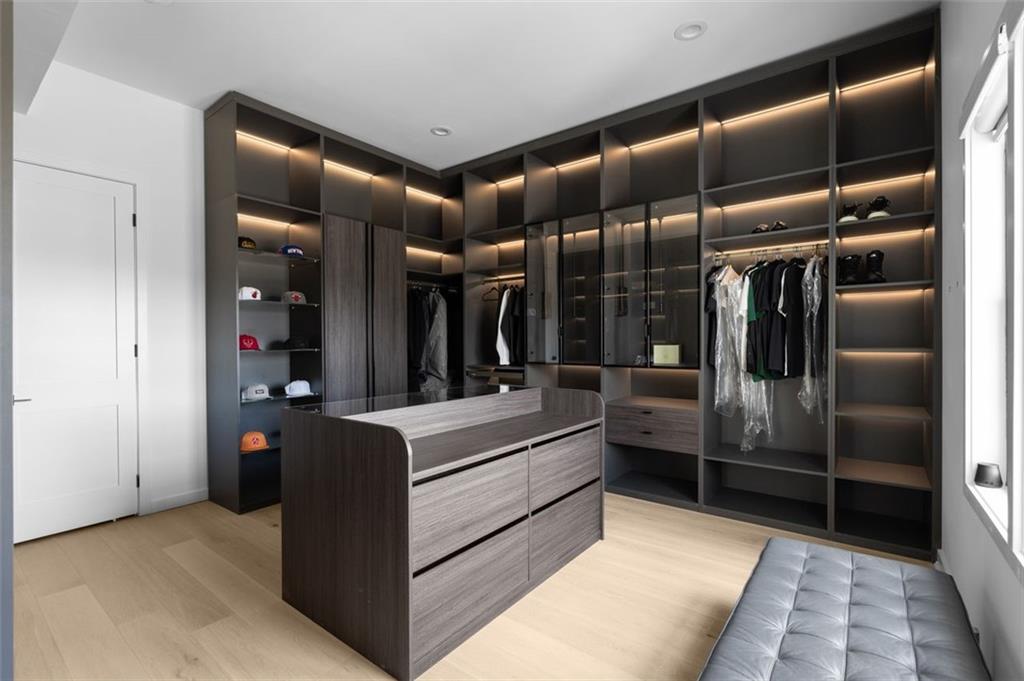 Oakhill Manor - Residential