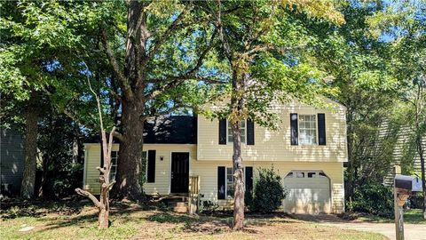 Photo of 4616 Garden Hills Drive, Stone Mountain, GA 30083 (MLS # 7639044)