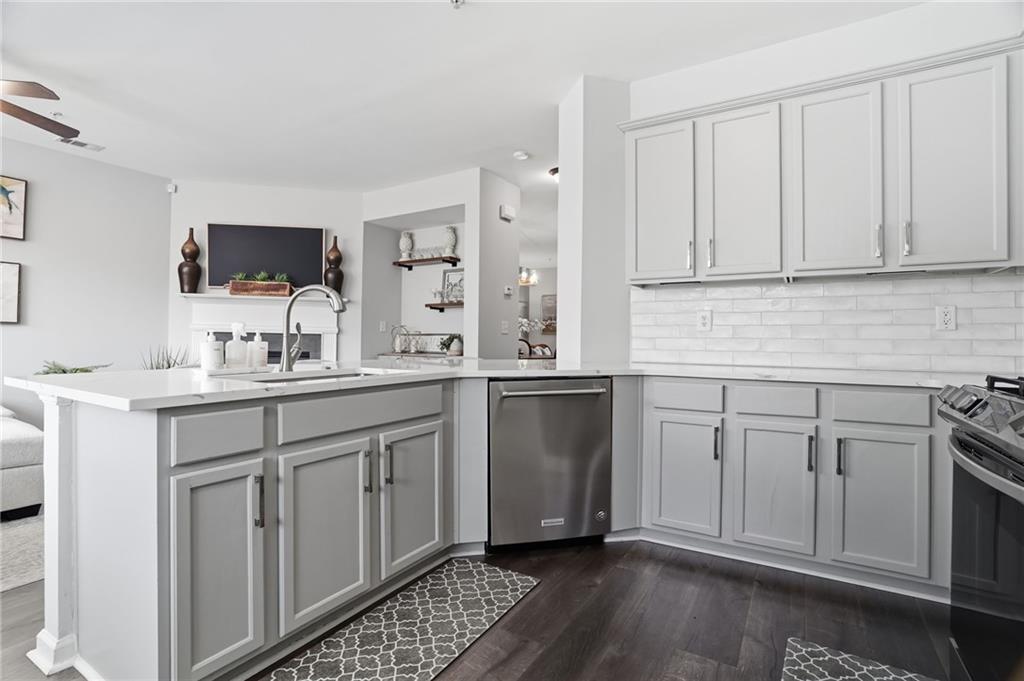 11255 Musette Circle