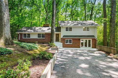 893 Vistavia Circle Decatur GA 30033