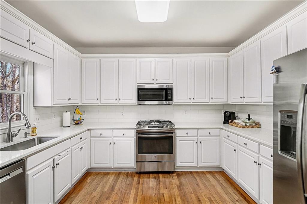 169 Adelaide Crossing