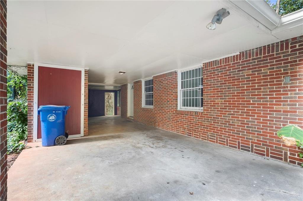 2800 Mitchell Drive