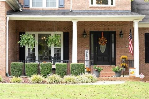 A home in Flowery Branch