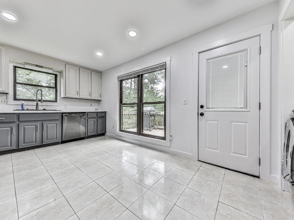 932 BLACKWELL Trail