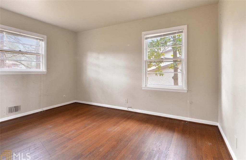 2315 Clifton Springs Manor