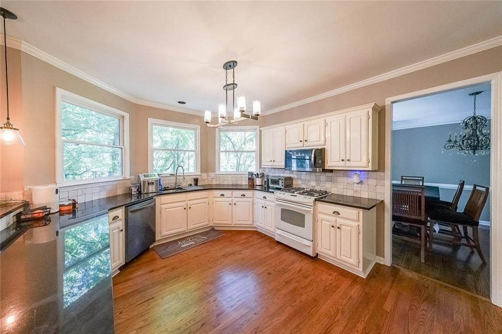 1285 Willow Park Way